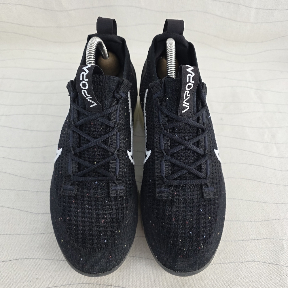 Nike Womens Air VaporMax Flyknit Black Speckled Sneakers Shoes DC4112-002 Size 8 - Picture 3 of 13